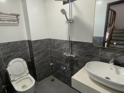 Bán nhà yên lộ 35m2, 5 tầng lô góc, gần kđt đô nghĩa, nhà mới ở ngay. 4