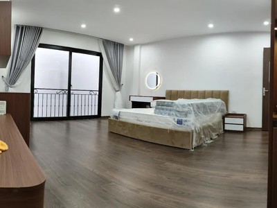 Bán nhà đội cấn 39m2 7 tầng. mặt tiền 4.8m. giá 12 tỷ ba đình hà nội . 0