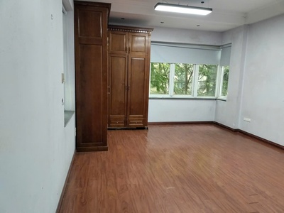 Cho thuê bt liền kề xa la làm hàng ăn, cà phê, spa...4 tầng x 110m2 lô góc 2 mặt tiền 3