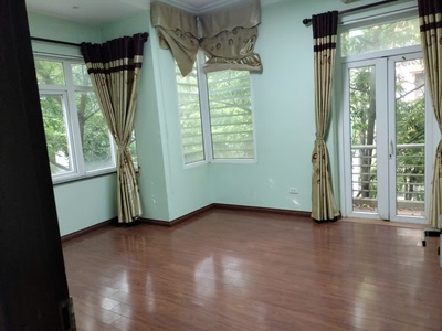 Cho thuê bt liền kề xa la làm hàng ăn, cà phê, spa...4 tầng x 110m2 lô góc 2 mặt tiền 4