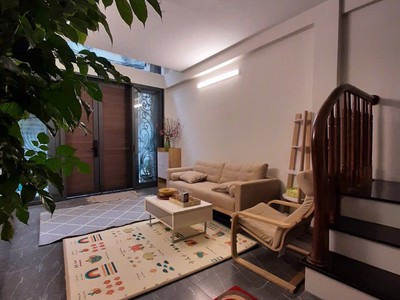 Cho thuê nhà ngõ ô tô phương liệt 30m  x 5 tầng, 13 triệu kd, spa, vp công ty kết hợp ở 4