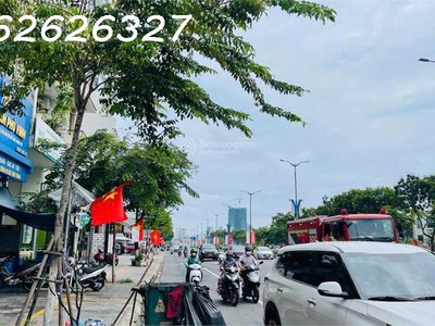 Cần bán nhà 3 tầng mt nguyễn hữu thọ,đối diện bệnh viện quân y 17 4
