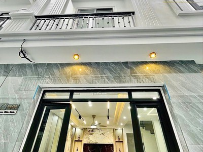 Bán nhà 4 tầng mới đẹp trung tâm trần nguyên hãn full nội thất cao cấp 0