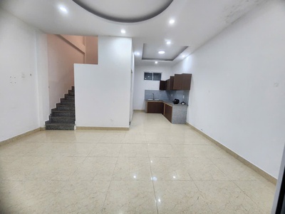 Cho thuê nhà nguyên căn 4 phòng ngủ hẻm ô tô hùng vương phường 9 đà lạt 1