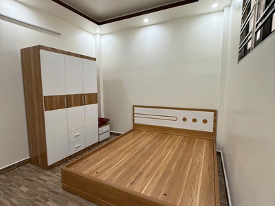 Cho thuê nhà Văn Cao, DT: 45m2, 3 p.ngủ full đồ. 4