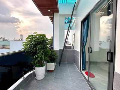 Nhà nguyễn ảnh thủ, hẻm ô tô quay đầu, 70m2 5 tầng 5pn, sổ hồng. nhỉnh 7 tỷ 4