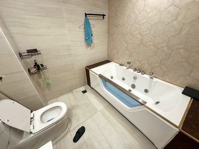 Nhà đẹp - 4 tầng - có hồ cá - phú nhuận - 95m2 - hxh - tặng full nội thất - giá 12.6 tỷ - tl tốt 2