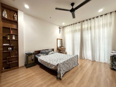 Nhà đẹp - 4 tầng - có hồ cá - phú nhuận - 95m2 - hxh - tặng full nội thất - giá 12.6 tỷ - tl tốt 4