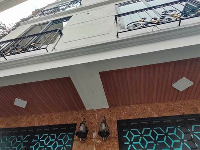 Thị trấn văn điển, 62m2 xây thành 2 nhà 5 tầng  ở một bên còn 1 bên cho thuê  9.5 tỉ 0