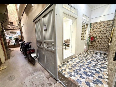 Cho thuê nhà nguyên căn chính chủ   văn chương 2 đống đa 2