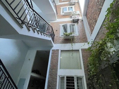 1110 toà căn hộ 5 tầng - cách biển 100m - thu nhập 50tr/tháng - mua bán chính chủ 1