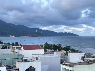 1110 toà căn hộ 5 tầng - cách biển 100m - thu nhập 50tr/tháng - mua bán chính chủ 0