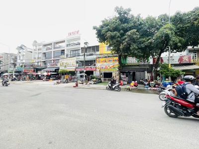 Bom tấn mặt tiền kinh doanh ngay chợ bình thành 114m2,4tầng ngang hiếm 6m nhỉnh 16 tỷ 0