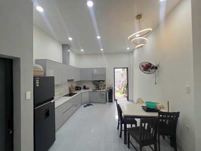 Bán nhà đẹp lung linh đường dương cát lợi, nhà bè   cách q7 chỉ 1 cây cầu   4x19m   giá 3,85 2