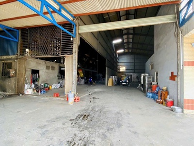 Bom tấn nhà xưởng mặt tiền kinh doanh ql1a 1600m2 ngang khủng 27m 2 tầng 85 tỷ 3
