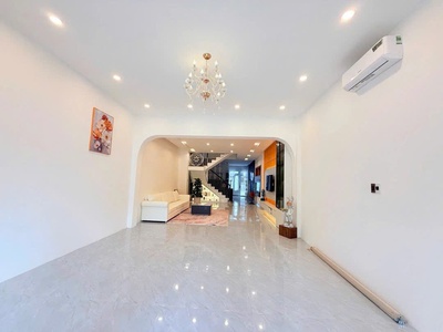 Nhà 3 tầng Full nội thất đường Thanh Lương 6 - Hòa Xuân Đà Nẵng  0