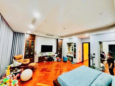  hàng hiếm trung tâm đống đa   nhà đẹp 8 tầng có thang máy   kinh doanh dòng tiền 90tr/tháng  2