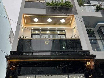 Mặt phố, gần phạm văn đồng - thang máy - kinh doanh hút lộc 0