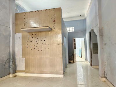 Bán nhà 2 mặt tiền đường hoàng thị loan  đoạn dưới chân cầu ngã 3 huế 1