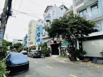 Ặt tiền khu vip bàn cờ họ lê - nguyễn sơn - dts 223m - 4 tầng - 8pn chỉ 8.x tỷ 0