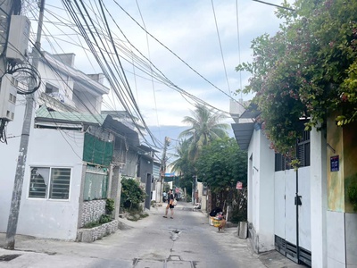 Bán lô đất 2 mặt tiền đường hoà trung   bắc nha trang, cách biển chỉ 1km, giá chỉ 2.8 tỷ 0