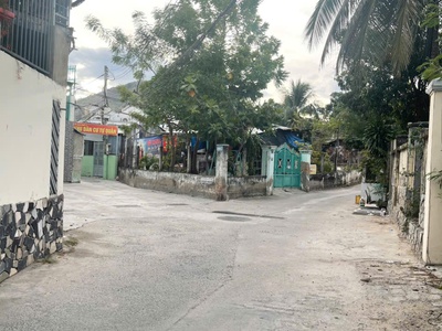 Bán lô đất 2 mặt tiền đường hoà trung   bắc nha trang, cách biển chỉ 1km, giá chỉ 2.8 tỷ 2