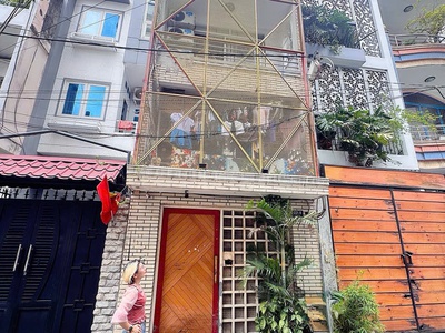 Bán chdv hxh 8m đ.võ văn tần, quận 3 - chính chủ cho thuê khoán 30tr/th - dt 82m2 - hiếm nhà bán 0
