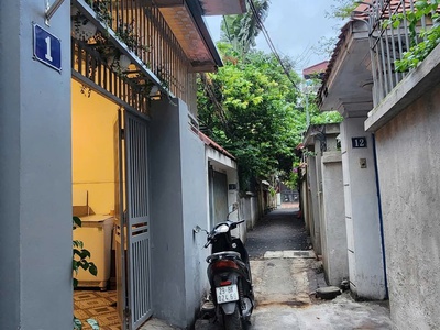 Cần bán nhà ngọc lâm long biên 4