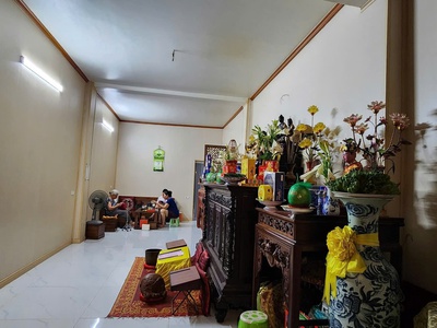 Cần bán nhà ngọc lâm long biên 1