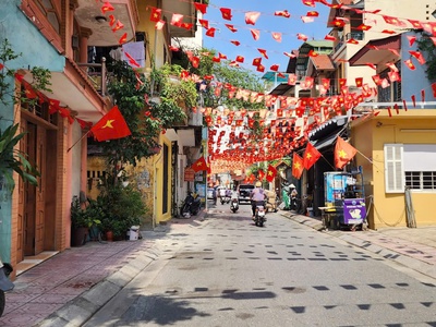 Cần bán tòa ccmn cao cấp tại long biên 4
