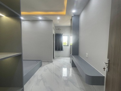 Chỉ hơn 6 tỷ, có ngay nhà HXH Bình Thành, BHHB, Bình Tân, 60m2, 5 tầng, mới cong 3