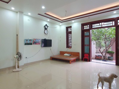 Cần bán-nhà dân xây-Bát Khối Long Biên-ô tô vào nhà-130M 2T-mặt tiền rộng-tiện ích 0