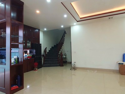 Cần bán-nhà dân xây-Bát Khối Long Biên-ô tô vào nhà-130M 2T-mặt tiền rộng-tiện ích 1