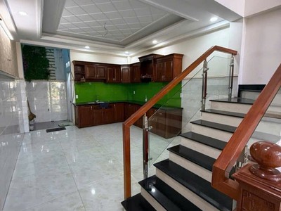 Nhà vuông shr 4 tầng hxh 68m2 lâm thị hố quận 12 s 3