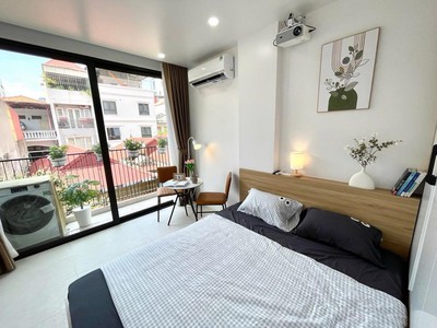 Bán tòa căn hộ dịch vụ phú đô, 45m2, 10 phòng, thu 40tr/tháng 2