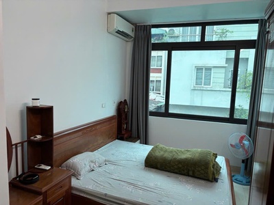 Nhà đẹp chính chủ - giá tốt - vị trí đẹp tại phố gia quất - bồ đề - long biên 2
