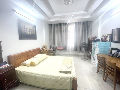 Nhà chính chủ phan văn trị p.10 62m2 nở hậu 4.25m 3 tầng đẹp sát bên cityland chỉ 10.6 tỷ. 2