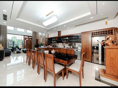 Siêu phẩm mặt hồ bồ đề, 100m x 7 tầng, mặt tiền 5.8m, thang máy, gara, kinh doanh, full nội thất 2
