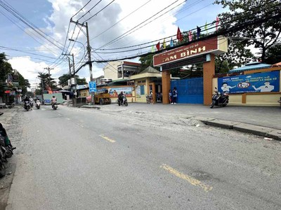 Đất đẹp vuông a4 100m    hẻm xe hơi, gần trường tam bình, full thổ cư, giá chỉ 8 tỷ 4