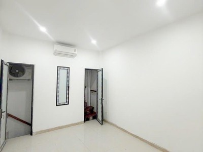 Bán nhà lạc long quân 50m ô tô thang máy giá ngon 1