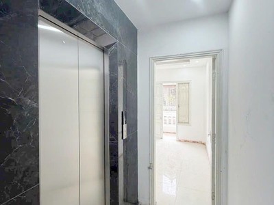 Bán nhà lạc long quân 50m ô tô thang máy giá ngon 4