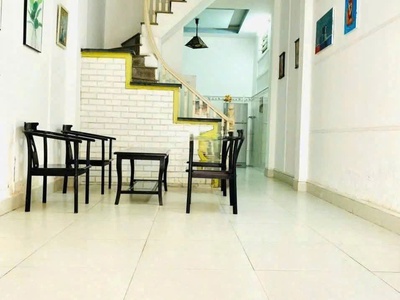 Cho thuê nhà ngõ 358 bùi xương trạch, 4 tầng x 35m2, 4pn, 2 wc, 12 triệu 0