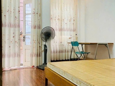 Cho thuê nhà ngõ 358 bùi xương trạch, 4 tầng x 35m2, 4pn, 2 wc, 12 triệu 1