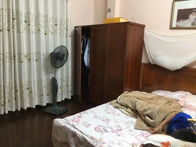 Cho thuê nhà nguyên căn ngõ 2 nguyễn viết xuân, 50m  x 5 tầng, 4pn, 18 triệu 4