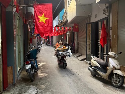 Bán nhà văn hương 33m2. 3 tầng. mặt tiền 3m. giá 7.65 tỷ đống đa hà nội 1