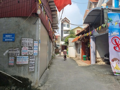 Cc cần bán căn nhà cấp 4 làng ngề tam hiệp . phúc thọ. hà nội. diện tích 46m có sẵn nhà cấp 4 .rất 2