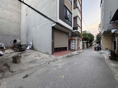 Bán đất giang biên long biên   45,3m  vuông như cục gạch, đường ô bàn cờ, ô tô tránh nhau 1