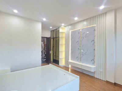 Bán nhà đep trịnh văn bô- phương canh 7 tầng thang máy full nội thất về ở luôn 1