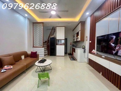 Nhà mới   ở ngay   trung tâm cầu giấy - 31x5 t - giá chỉ 9.1 tỷ 2