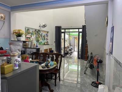 Bán nhà 1 trệt 1 lầu lửng dĩ an,đường nhựa 10m thông,kinh doanh tốt 3